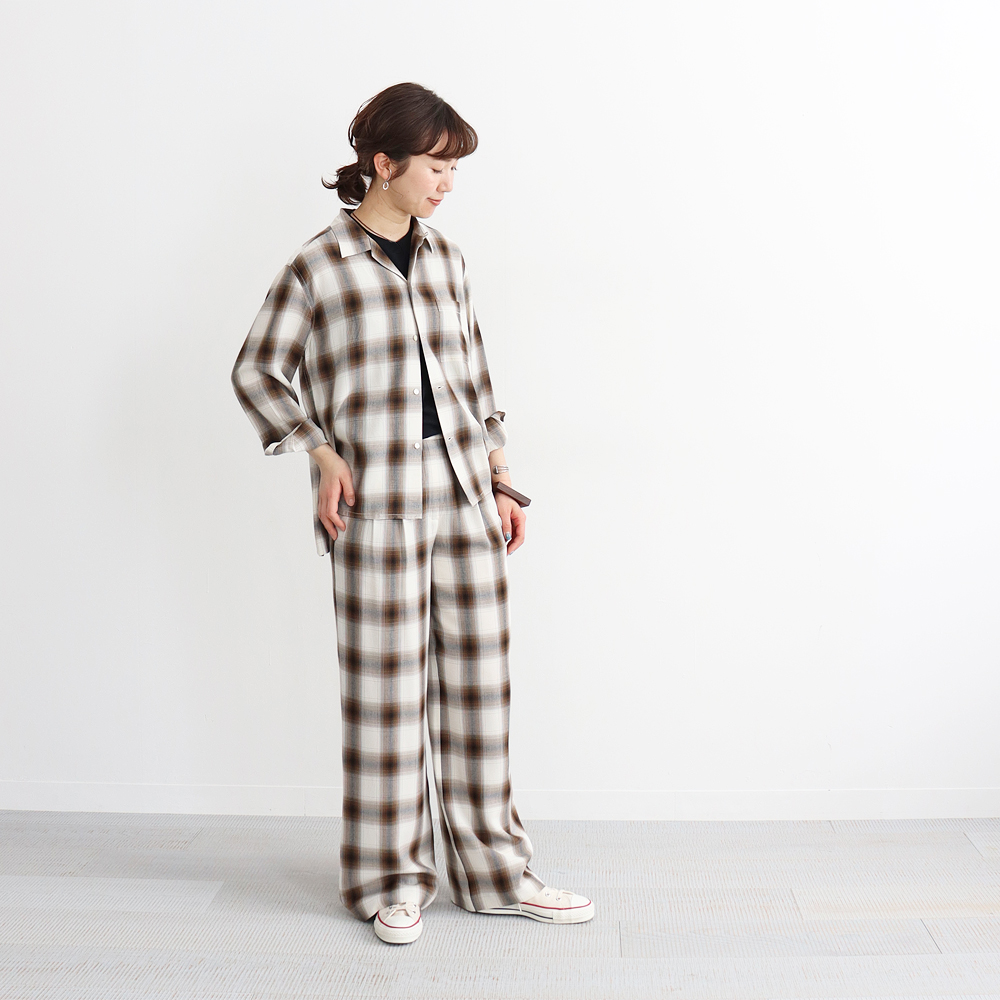 PHEENY(フィーニー) Rayon ombre check open collar shirt | STRATO BLOG