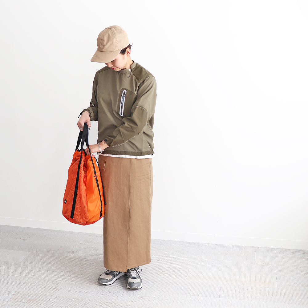 and wander(アンドワンダー) vent pullover | STRATO BLOG